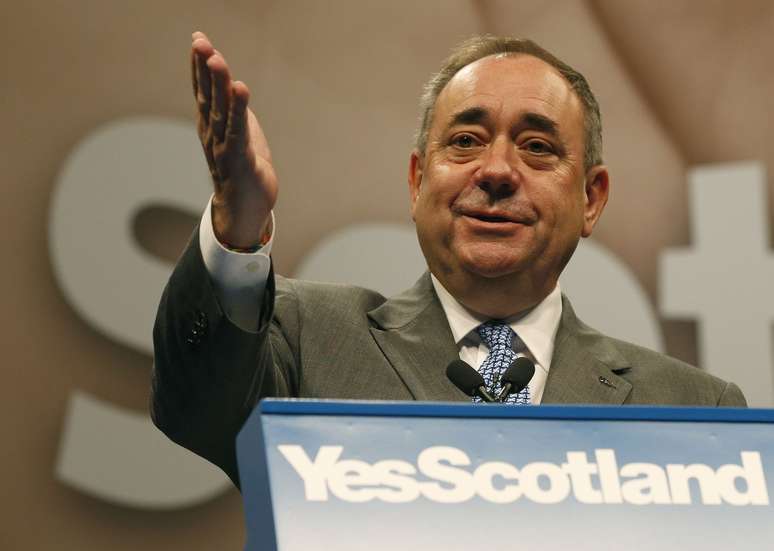 <p>O líder separatista da Escócia dá entrevista coletiva em Edimburgo nesta quinta-feira</p>