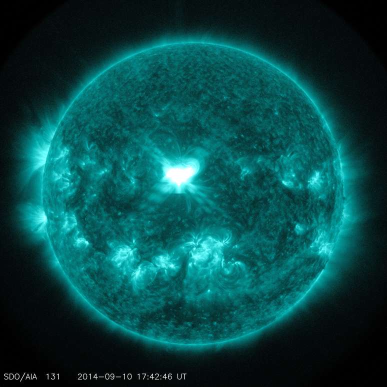 <p>A Nasa divulgou imagens dos momentos em que ocorreram explosões no sol</p>