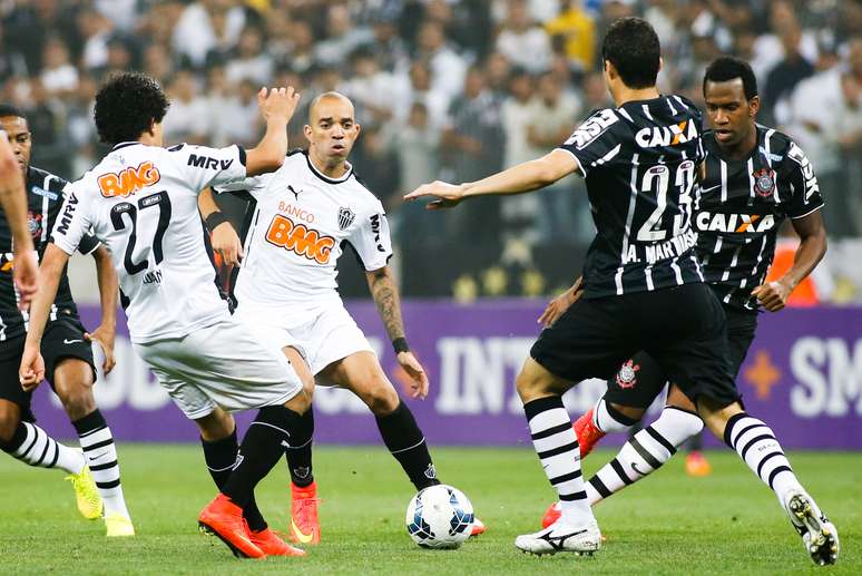 <p>Jogo entre Atlético-MG e Corinthians teve muita superação</p>