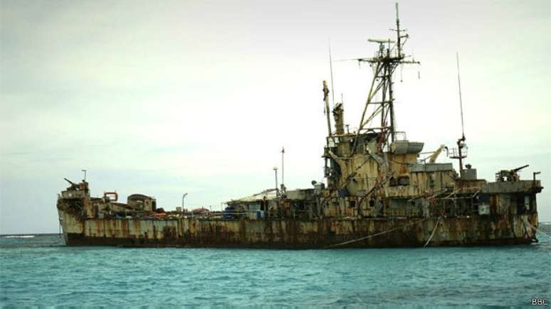 O navio das forças navais das Filipinas está em condições precárias