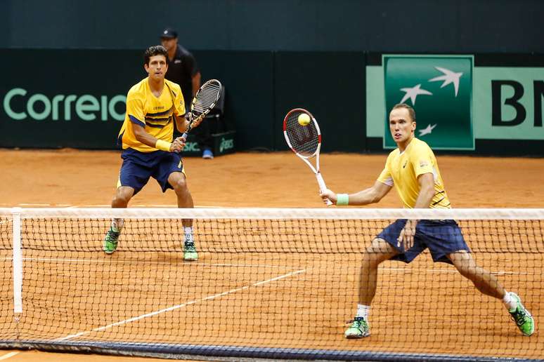 <p>Bruno Soares e Marcelo Melo não deram chance para a parceria espanhola</p>