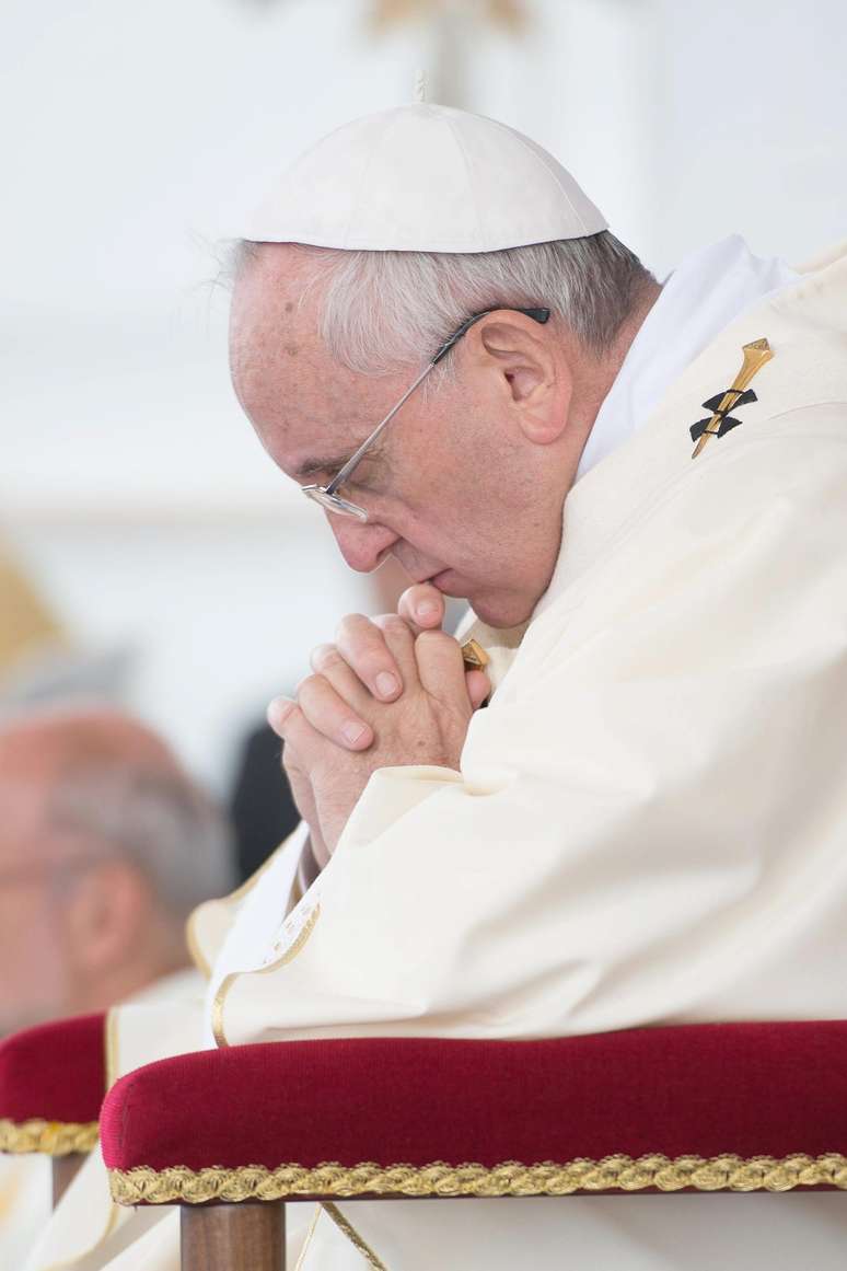 <p>Papa criticou a utilização da religião para justificar a violência</p>