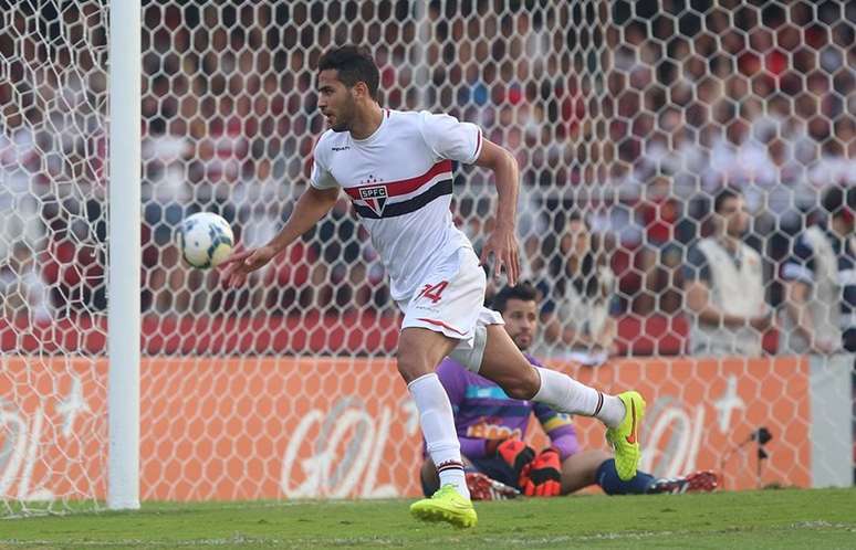 Alan Kardec fez o segundo gol da vitória do São Paulo