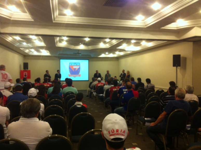 Técnico Ricardinho discursou no lançamento da associação