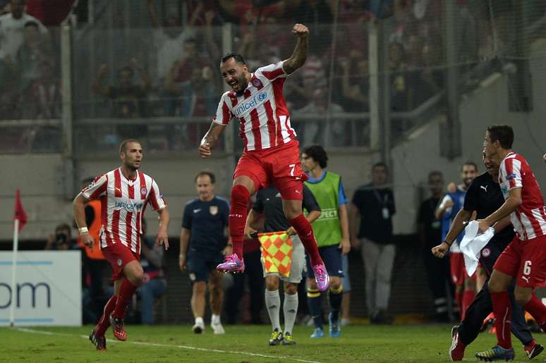 Mitroglou fez o terceiro gol da vitória do Olympiakos