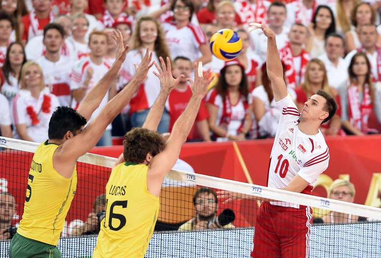 <p>Polônia contou com o apoio da torcida e ataques de Mariusz Wlazly para vencer o Brasil</p>