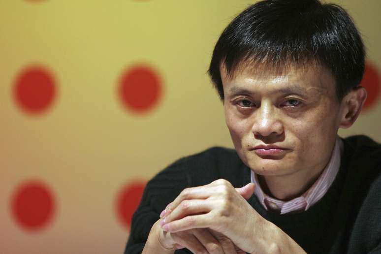 O chinês Jack Ma tinha 35 anos quando decidiu fundar o Alibaba.com, junto com um punhado de amigos. Hoje, aos 49 anos, deixou o cargo de CEO para assumir a presidência do Conselho da holding