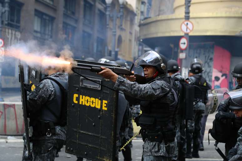 Policias da Tropa de Choque foram acionados por volta das 8h