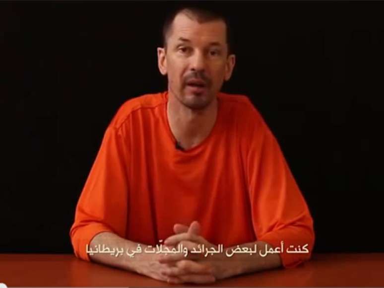 <p><span style="font-size: 15.1999998092651px;">John Cantlie&nbsp;</span>foi sequestrado duas vezes na S&iacute;ria e, na primeira, estava acompanhado de James Foley</p>