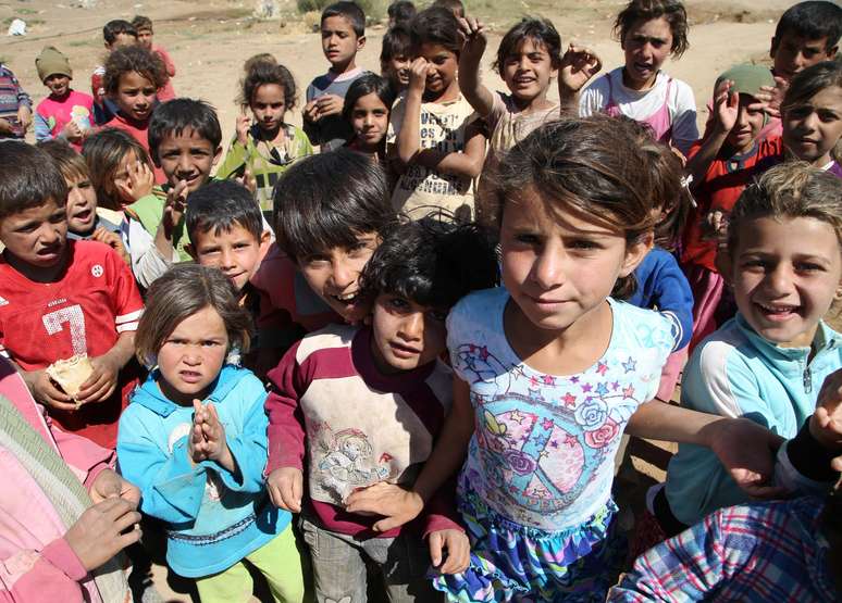<p>Crianças sírias em um campo de refugiados próximo à cidade de Baalbek, no leste do Líbano</p><p> </p><p> </p>