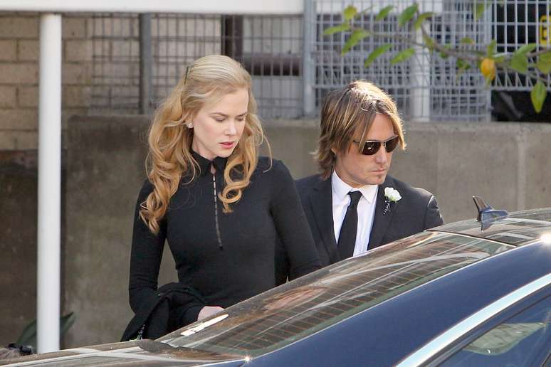 Nicole Kidman enterra o pai 