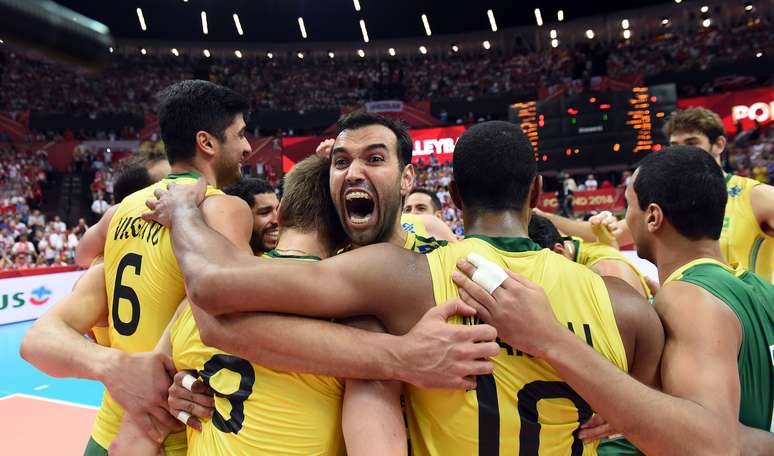 <p>O Brasil venceu a Fran&ccedil;a neste s&aacute;bado, em Katowice, na Pol&ocirc;nia, e avan&ccedil;ou &agrave; grande final do Campeonato Mundial de V&ocirc;lei.</p>