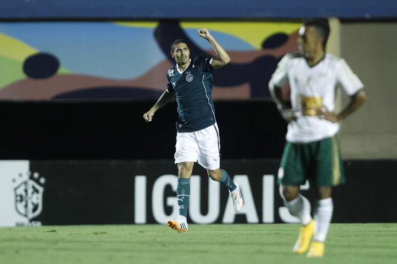 <p>Goiás fez quatro gols nos primeiros 37 minutos de partida</p>