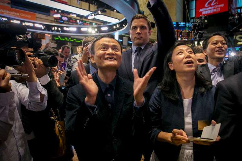<p>Fundador do&nbsp;Alibaba, Jack Ma e sua&nbsp;gerente financiera, Maggie Wu, durante a abertura da IPO da empresa na bolsa de Nova Iorque</p>