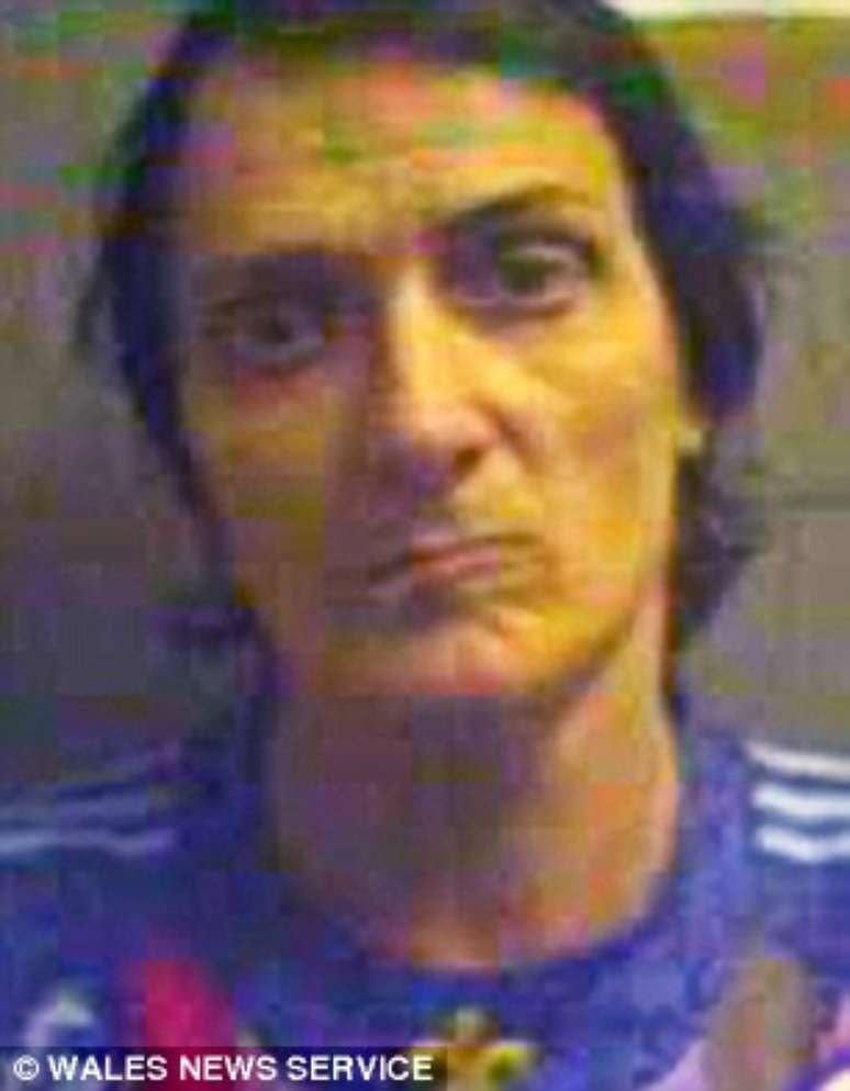 Batley foi condenado em 2011 por manter relações sexuais com crianças durante anos em sua casa