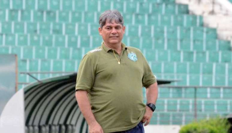 <p>Marcelo Veiga assinou contrato até o fim da Série C</p>