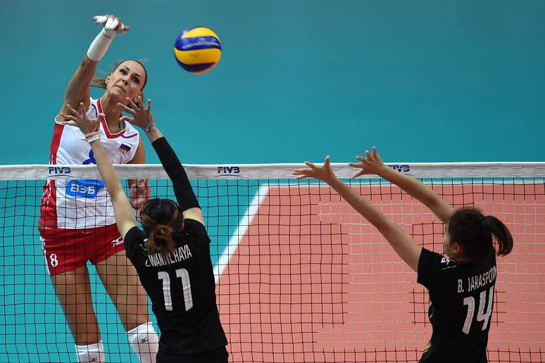 <p>Nataliya Goncharova ataca durante vitória da Rússia</p>