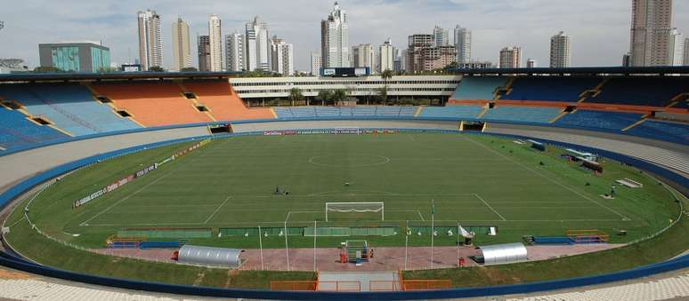 Serra Dourada pode ter as dimensões do gramado reduzidas