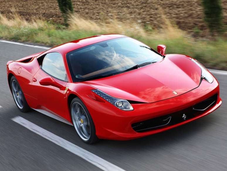 <p>Ferrari pode ter um valor de mercado entre 5 bilhões a 5,8 bilhões de euros</p>