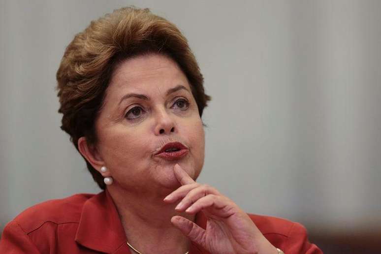 <p>Dilma estava com a voz rouca no evento, segundo ela por em raz&atilde;o do excesso de discursos nos &uacute;ltimos dias.</p>
