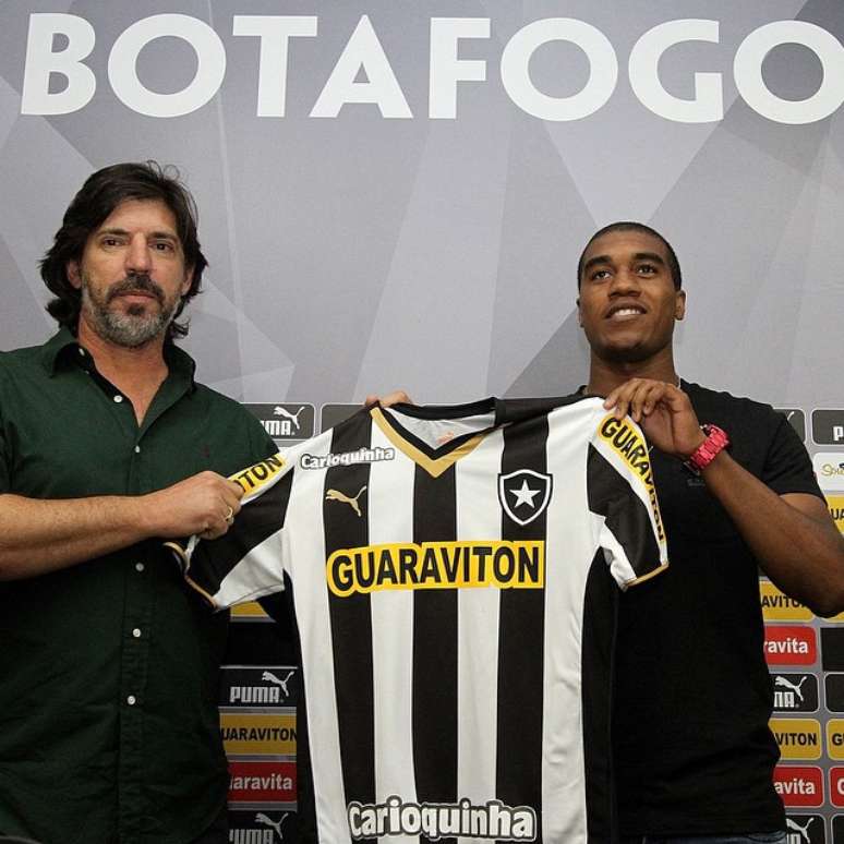 Murilo foi criticado por torcedores na internet após apresentação no Botafogo