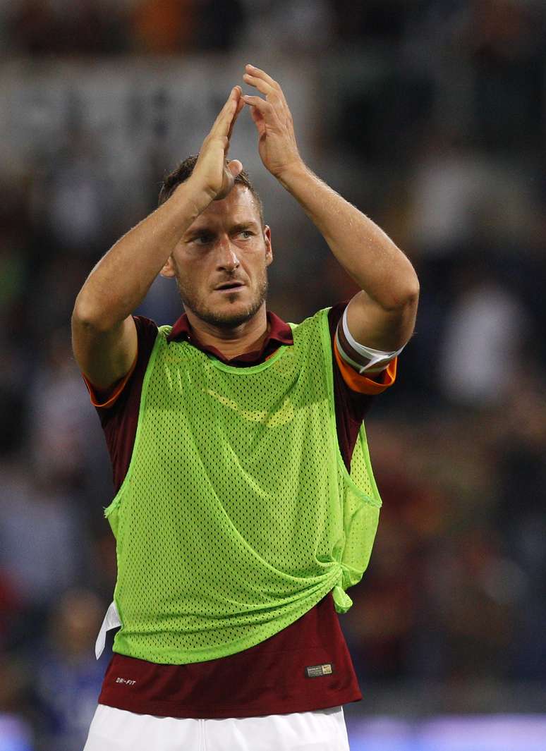 Totti recebeu homenagem dos torcedores em seu aniversário