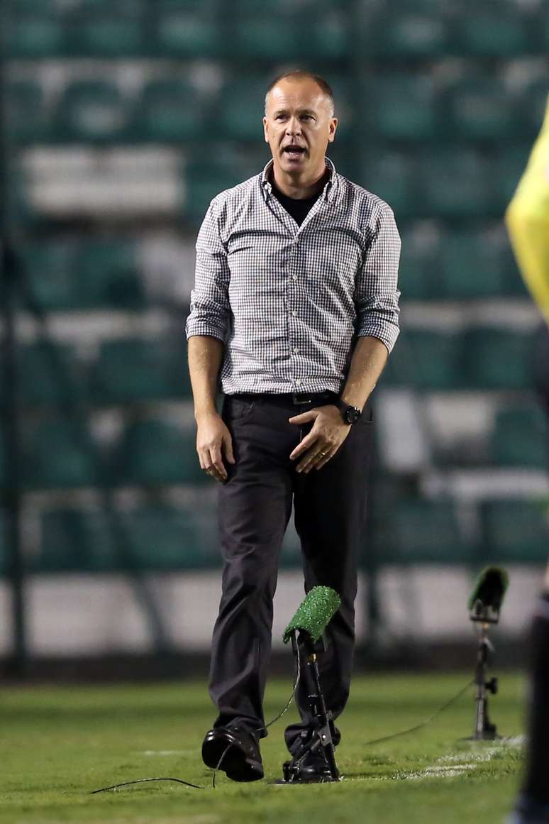 <p>Mano Menezes enfrenta press&atilde;o por vit&oacute;rias no Corinthians</p>