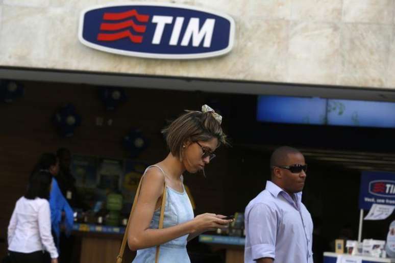 <p>Loja da TIM no Rio de Janeiro; teles entraram em acordo para comprar operadora</p>
