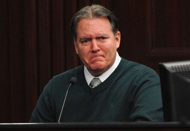 <p>Michael Dunn depõe diante do juiz, na Flórida, em fevereiro de 2014</p>