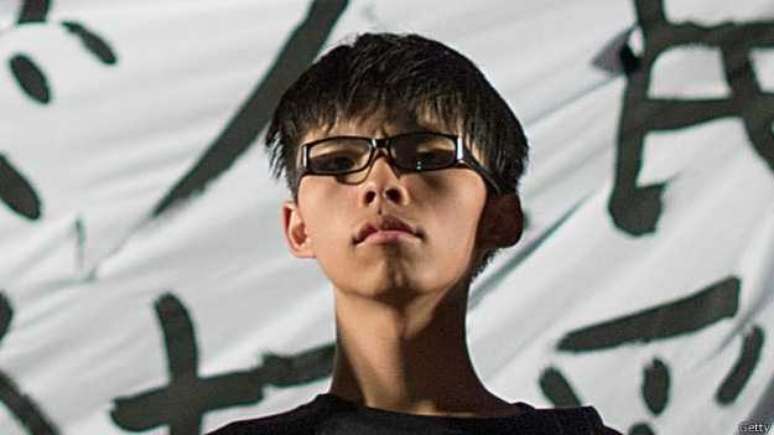 O líder do movimento que agita Hong Kong, Joshua Wong, tem apenas 17 anos