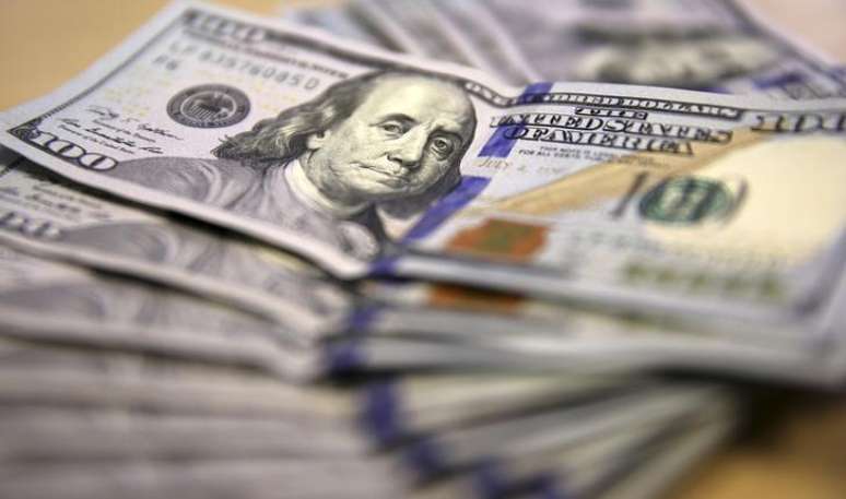 <p>Ritmo acelerado de alta do d&oacute;lar tem preocupado os agentes econ&ocirc;micos</p>