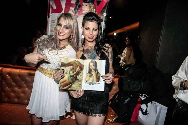 Aeromoça lança 'Sexy' em São Paulo