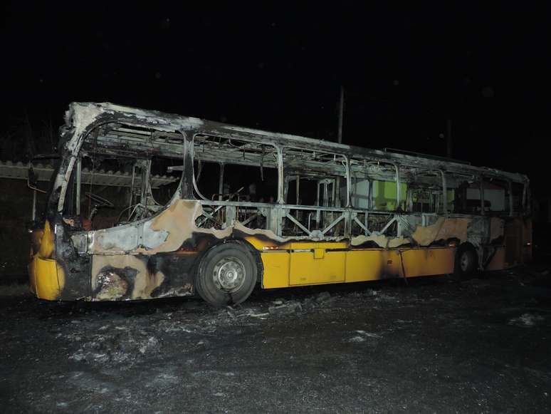 <p>Ônibus foram queimaos em Sana Catarina durante toda a semana</p>