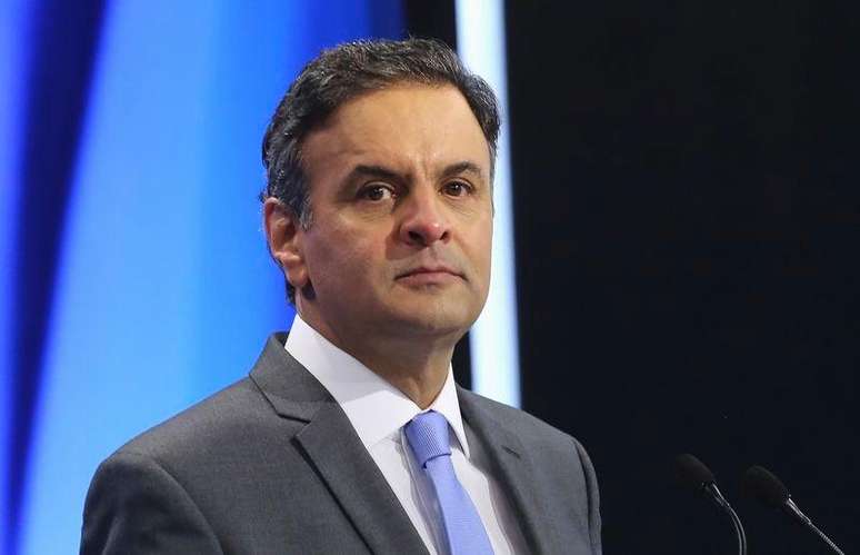 <p>Aécio Neves ocupou o cargo no mesmo período em que seu pai foi deputado federal pela Arena</p>