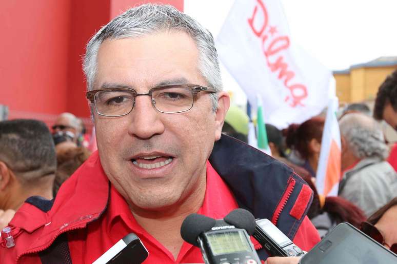 <p>Candidato ao governo de SP, Padilha encerrou a disputa devendo R$ 30 milhões</p>