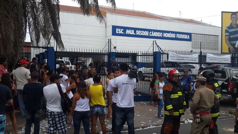 Votação na Escola Municipal Cândido Honório precisou ser paralisada