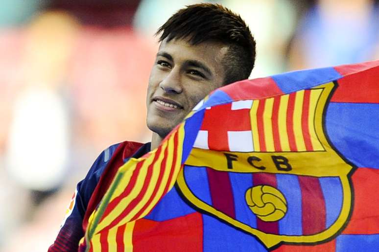<p>Neymar foi apresentado pelo Barcelona em junho de 2013</p>