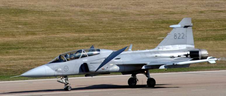 Além dos aviões, a parceria entre a fabricante sueca, Saab, e os militares brasileiros também engloba troca de tecnologia militar