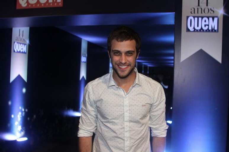 Famosos prestigiam festa da Quem