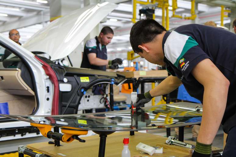 Primeiro carro produzido pela BMW no Brasil