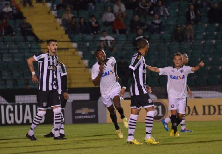 No primeiro turno, Atl&eacute;tico-PR venceu o pr&oacute;ximo advers&aacute;rio fora de casa, por 3 a 1