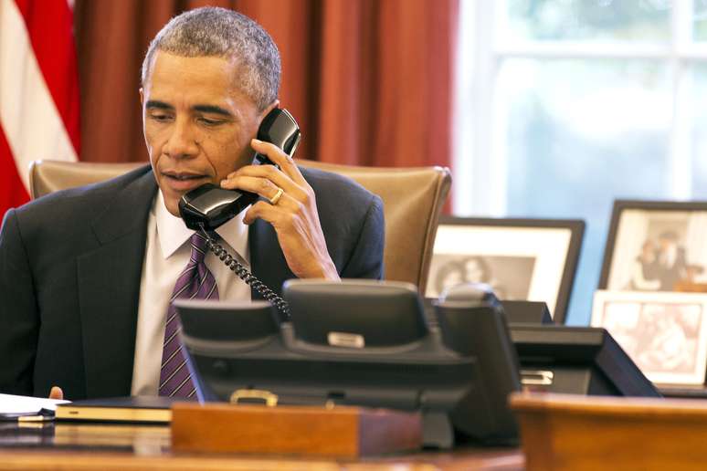 <p>Durante uma conversa telef&ocirc;nica, os presidentes Obama (foto) e Hollande pediram que a comunidade internacional ajude a combater o v&iacute;rus ebola&nbsp;</p>