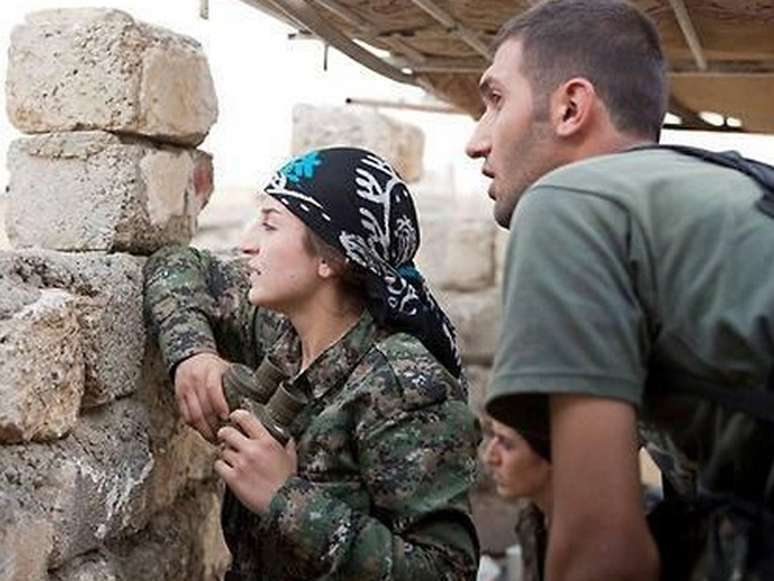 <p>Apesar dos ataques dos jihadistas, as Unidades de Proteção do Povo (YPG), principal milícia curdo-síria, conseguiram repelir a invasão do EI</p>