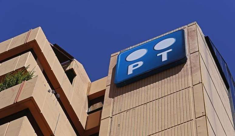 <p>Logo da Portugal Telecom fotografado na fachada da sede da companhia em Lisboa</p>