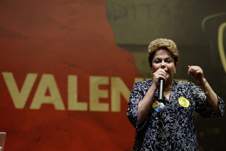<p>A presidente Dilma durante evento com professores em São Paulo</p>