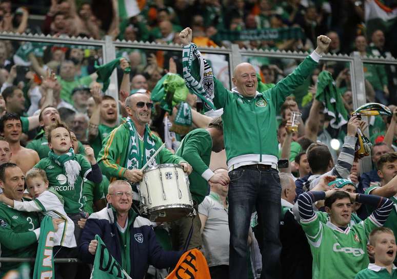 Torcedores da Irlanda fazem festa com empate contra Alemanha