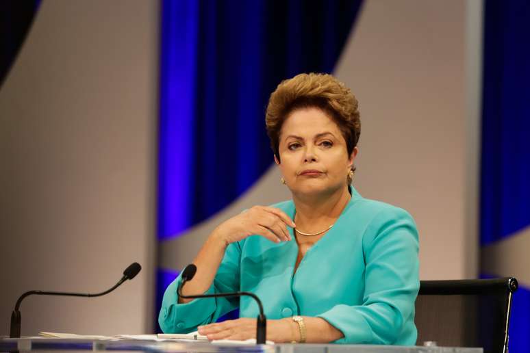 Dilma durante debate do SBT, nesta quinta-feira, 16 de outubro