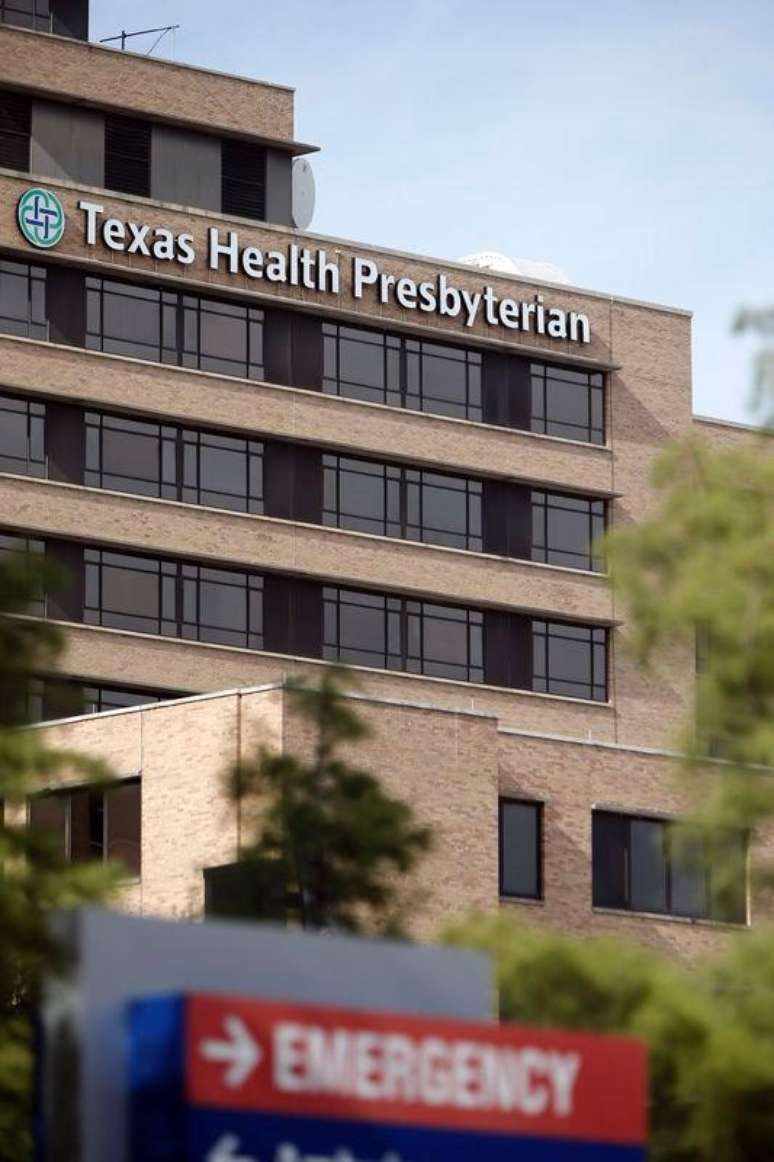 <p>Enfermeiro isolado em navio seria funcionário do Hospital Texas Health Presbyterian, em Dallas</p>