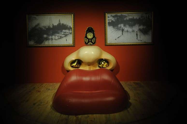 Obras "Os l&aacute;bios de Mae West" que ser&aacute; exposta a partir do domingo (19) em S&atilde;o Paulo