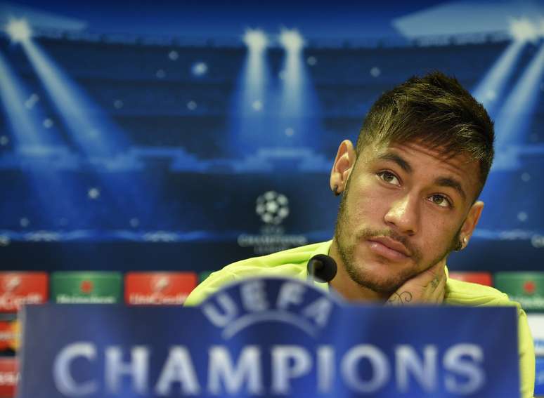 <p>Sócio se diz satisfeito com informações sobre contratação de Neymar</p>